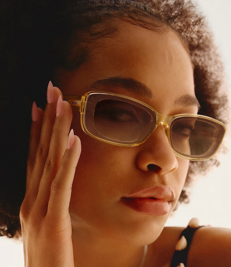 QUAY Women's Vibe Check 35mm Rectangle Sunglasses