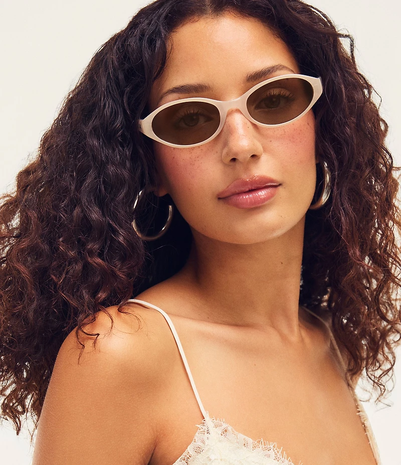 QUAY Unisex Aura Points 35mm Retro Round Sunglasses
