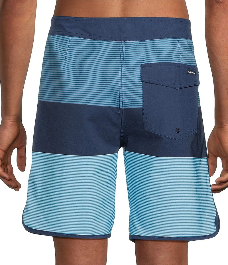 Quiksilver Surfsilk Tijuana 19#double; Outseam Mixed Media Board Shorts