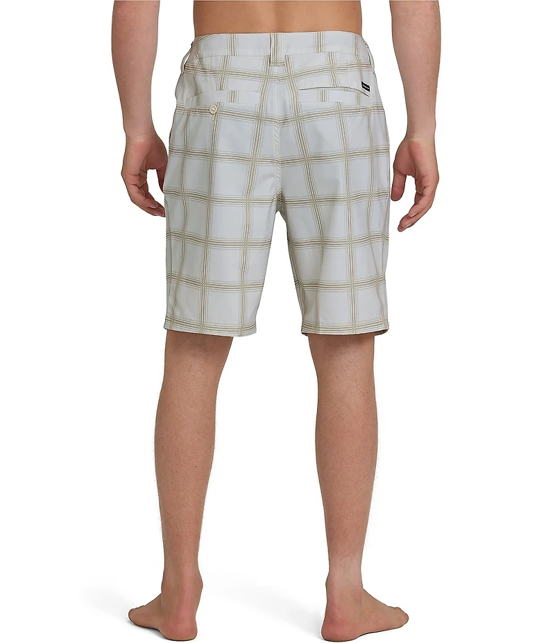 Quiksilver Union 20#double; Outseam Hybrid Shorts