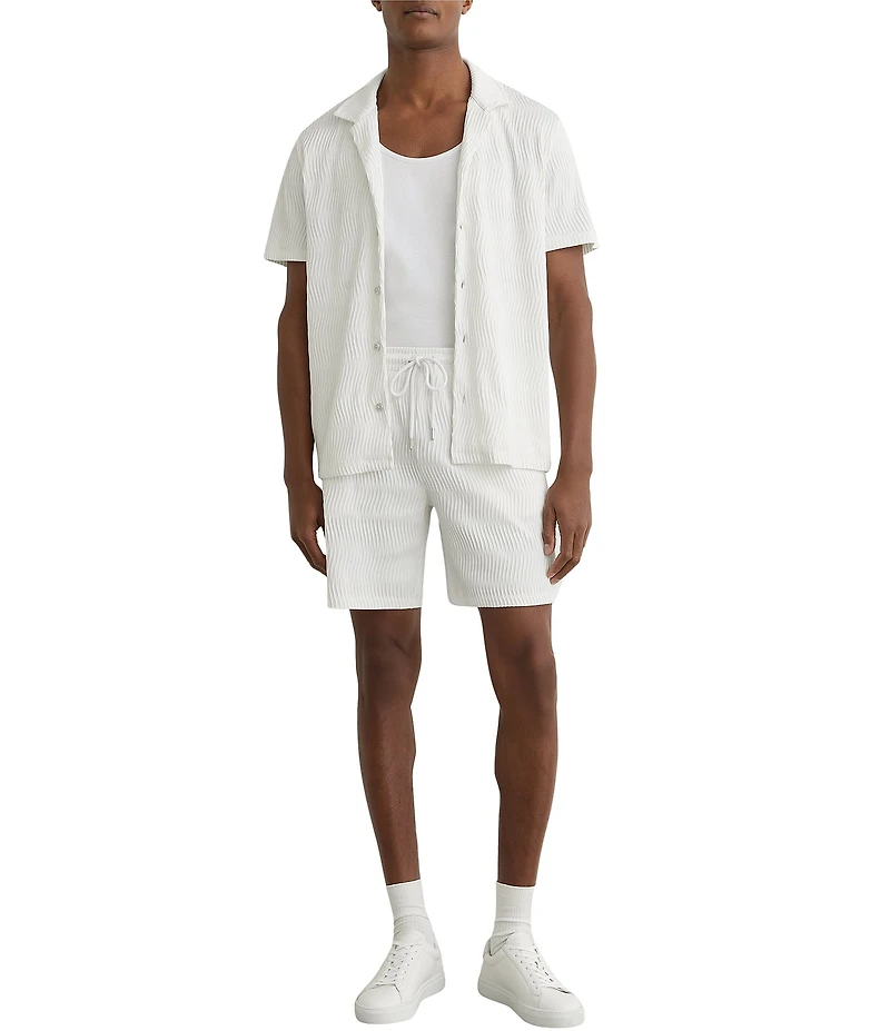 Reiss Textured Solid 8#double; Inseam Shorts