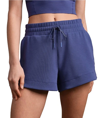 RHONE DREAMGLOW™ 3#double; Pull On Shorts
