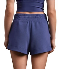RHONE DREAMGLOW™ 3#double; Pull On Shorts