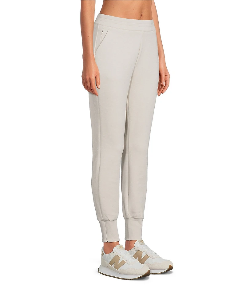 RHONE Dreamglow Tapered Leg Pants