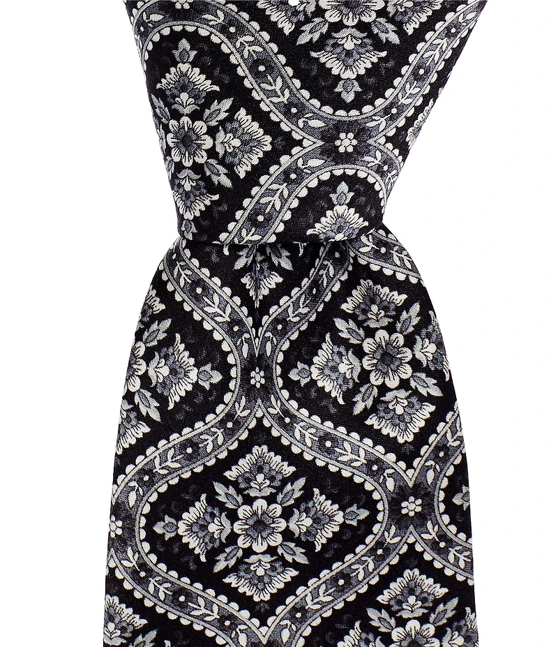 Robert Graham Grand Medallion 3 1/4#double; Silk Tie