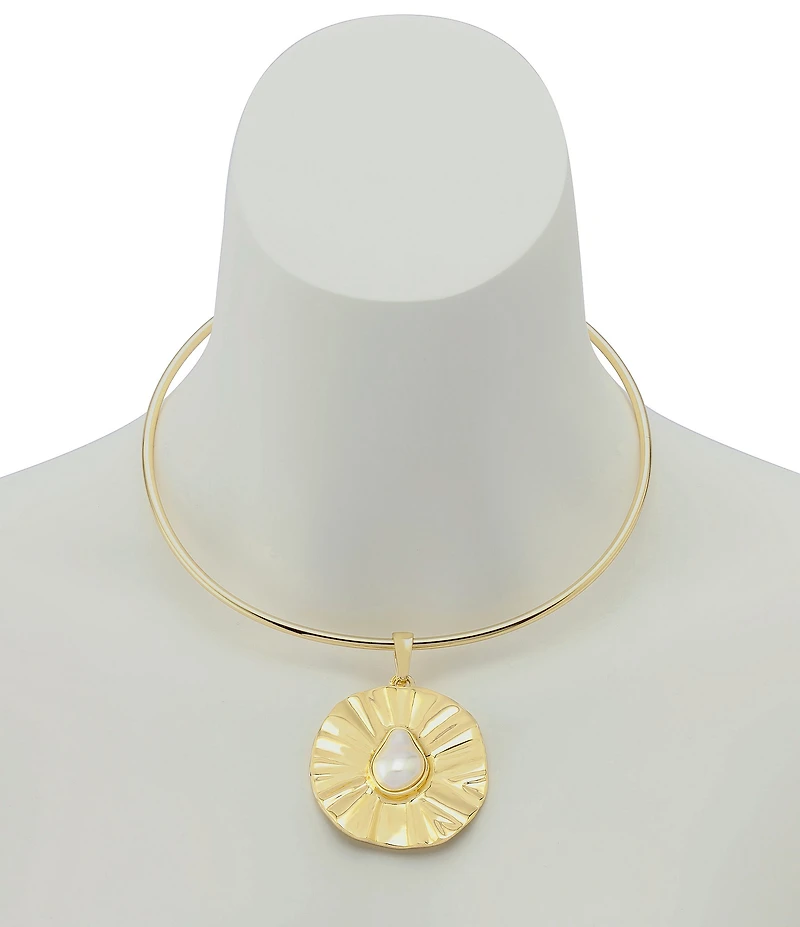 Robert Lee Morris Soho Textured Coin Pearl Pendant Sculpted Collar Necklace