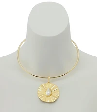 Robert Lee Morris Soho Textured Coin Pearl Pendant Sculpted Collar Necklace
