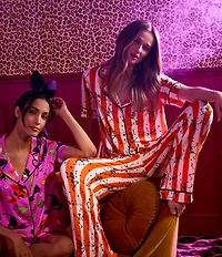 Room Service Spooky Stripe Print Short Sleeve Notch Collar Jersey Knit Shorty Pajama Set