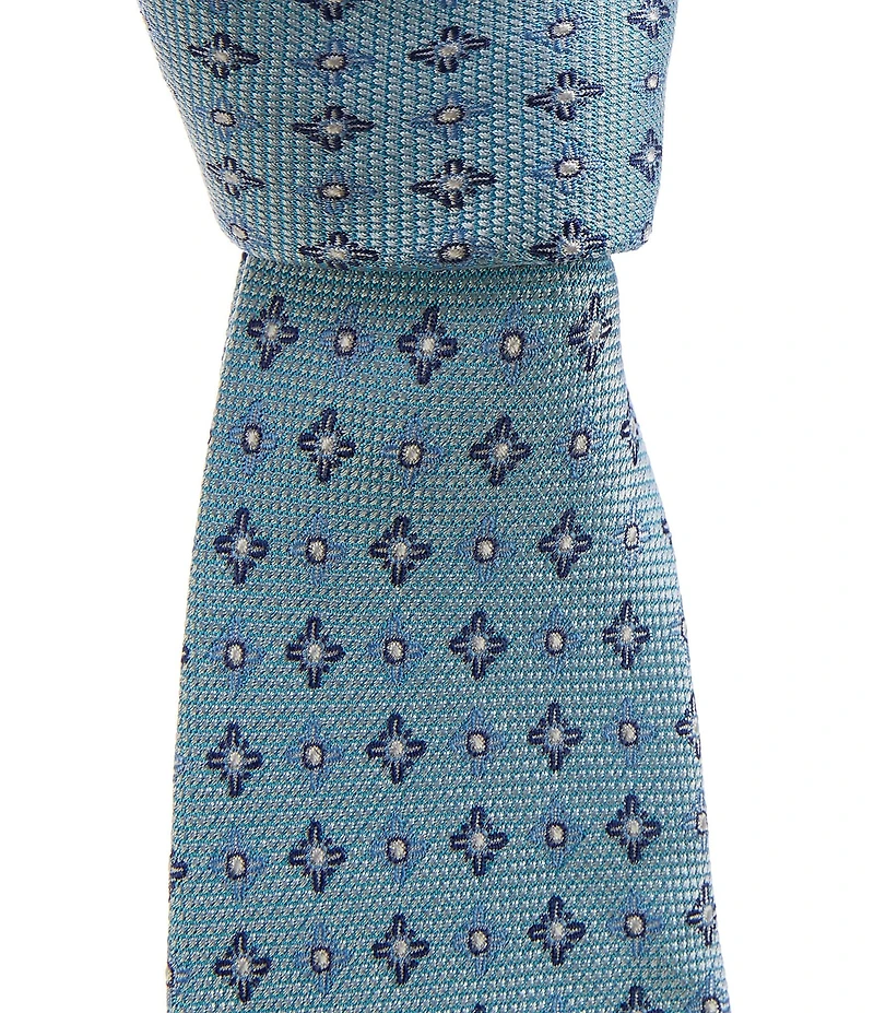 Roundtree & Yorke Big & Tall Big Burst Neat 3 3/8#double; Silk Tie