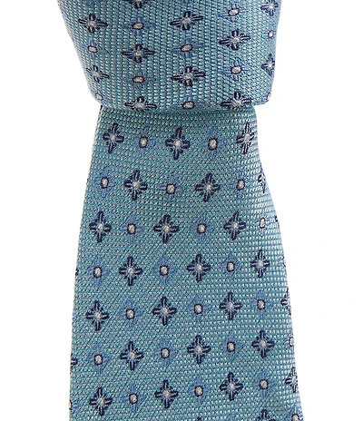 Roundtree & Yorke Big & Tall Big Burst Neat 3 3/8#double; Silk Tie