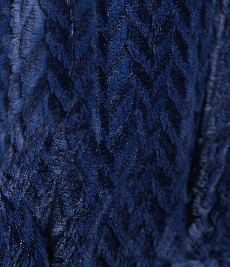 Roundtree & Yorke Big & Tall Plush Shawl Collar Solid Robe