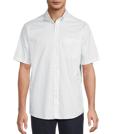 Roundtree & Yorke Gold Label Non-Iron Button Front Collar Short Sleeve Medallion Print Sport Shirt