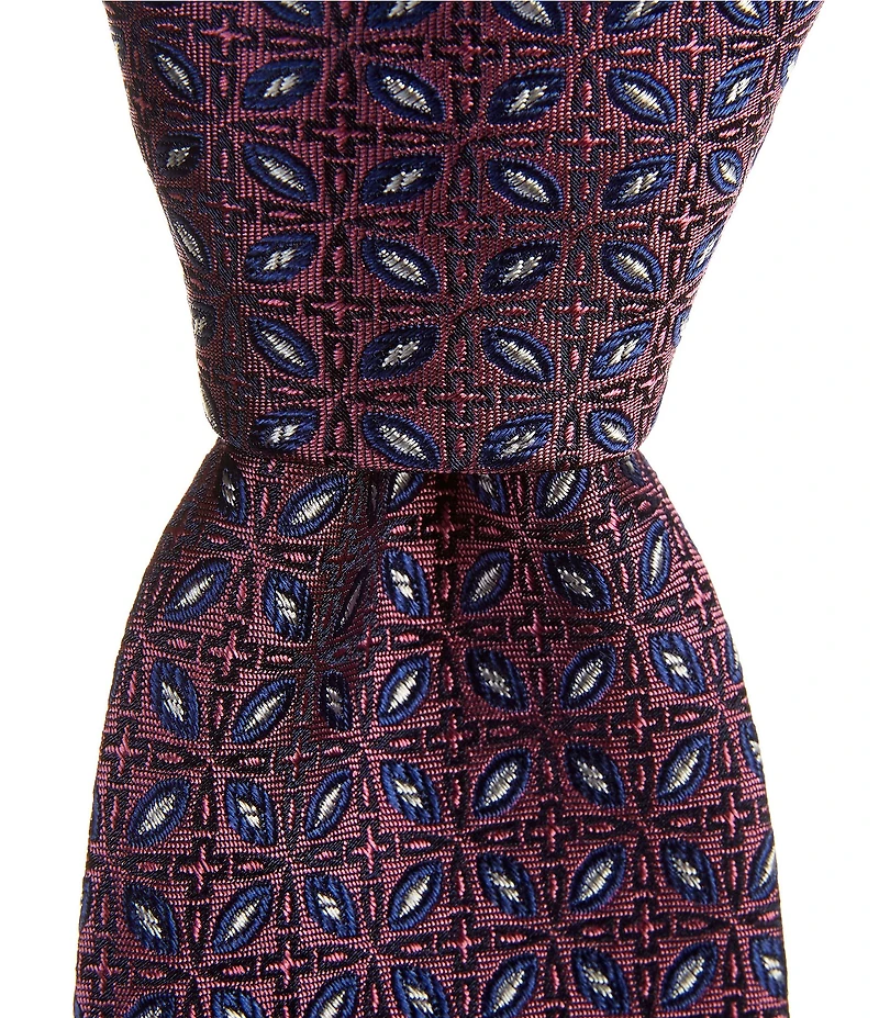 Roundtree & Yorke Karter Flower Motif 3 3/8#double; Silk Blend Tie