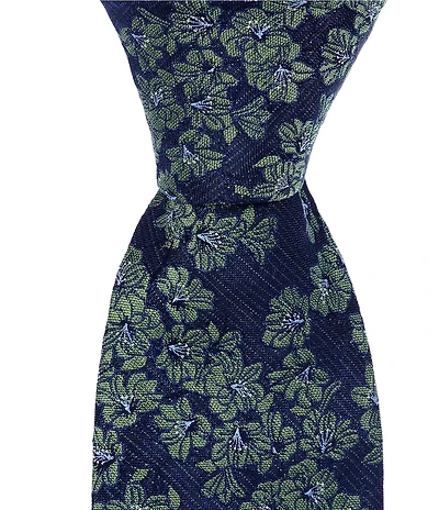 Roundtree & Yorke Margy Floral 2 3/4#double; Silk Tie
