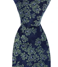 Roundtree & Yorke Margy Floral 2 3/4#double; Silk Tie