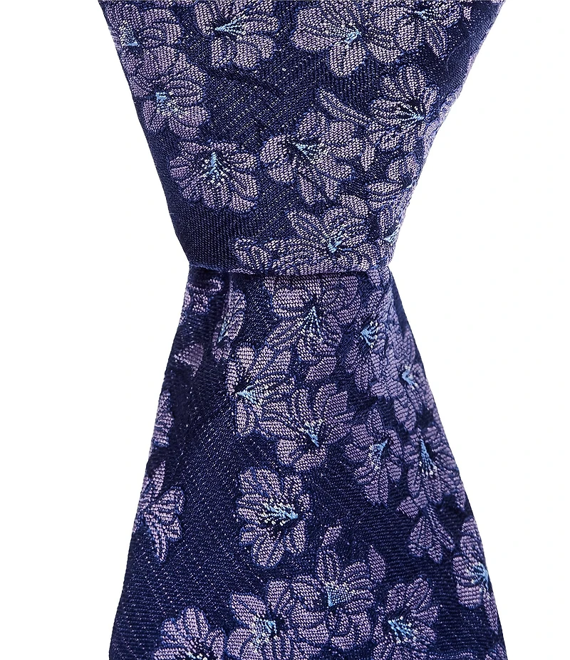 Roundtree & Yorke Margy Floral 2 3/4#double; Silk Tie