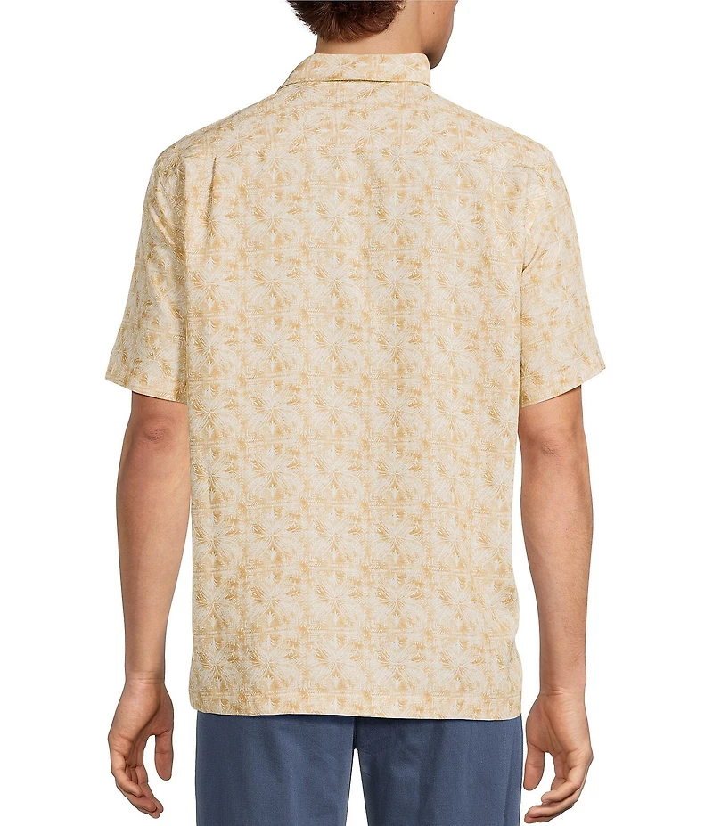 Roundtree & Yorke Short Sleeve Large Tile Print Polynosic Sport Shirt