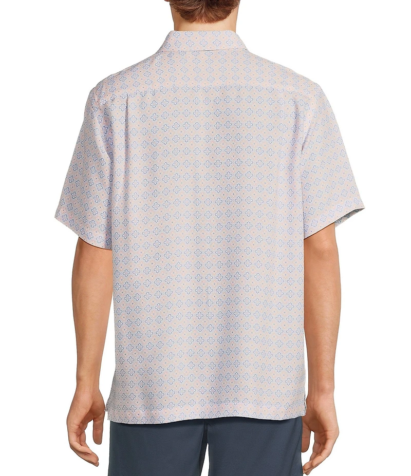 Roundtree & Yorke Short Sleeve Medallion Print Polynosic Sport Shirt