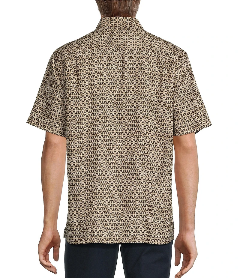 Roundtree & Yorke Short Sleeve Small Geometric Print Sport Shirt