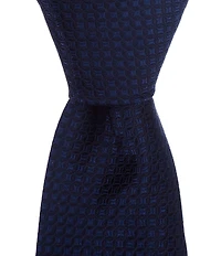 Roundtree & Yorke Smiths Solid 3 3/8#double; Woven Silk Tie