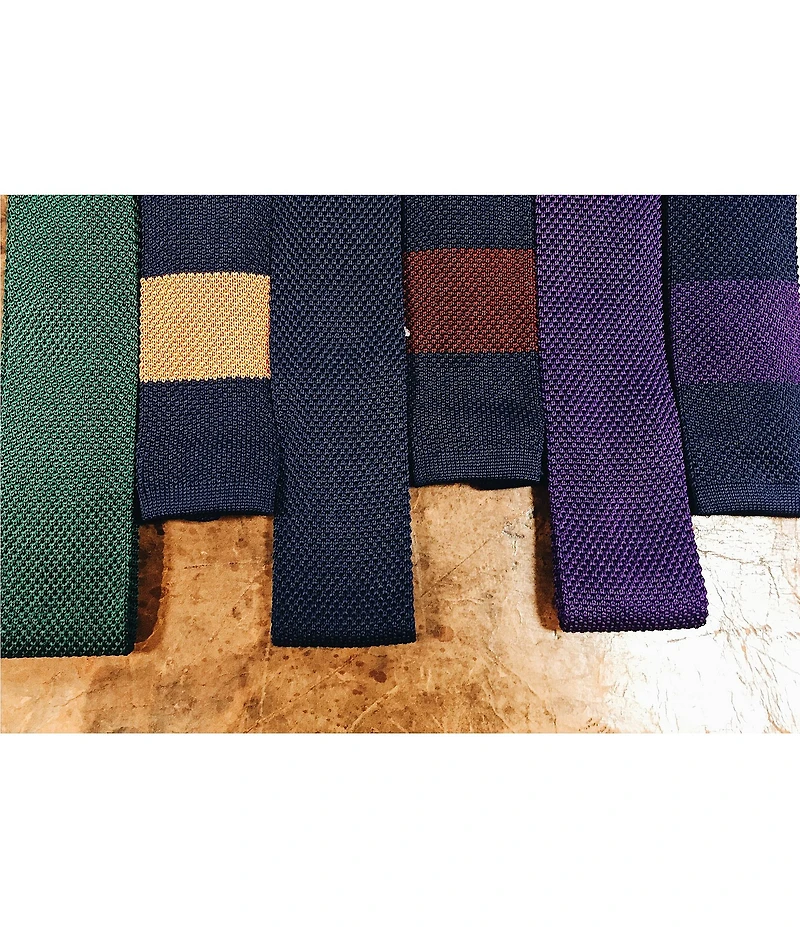 Roundtree & Yorke Trademark Knit Solid Traditional 2 1/4#double; Silk Tie
