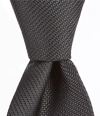 Roundtree & Yorke Trademark Plenny Solid 2 3/4#double; Narrow Silk Tie