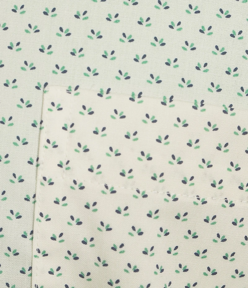 Roundtree & Yorke TravelSmart Easy Care Button Down Collar Short Sleeve Poplin Leaf Print Sport Shirt