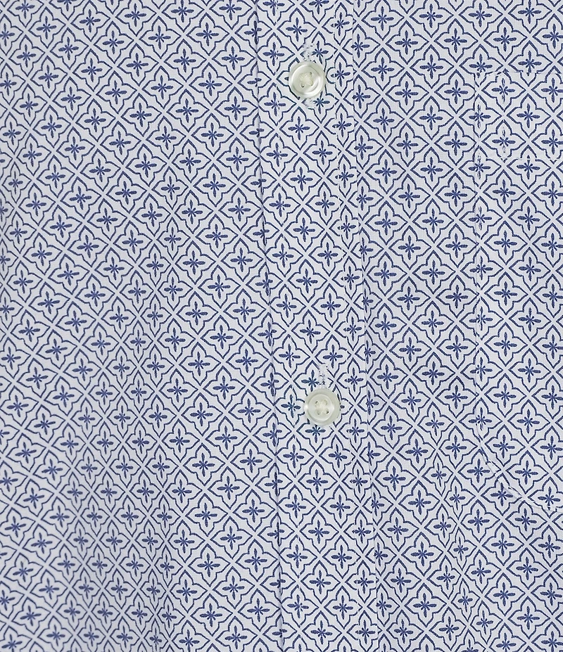 Roundtree & Yorke TravelSmart Easy Care Short Sleeve Star Print Poplin Sport Shirt