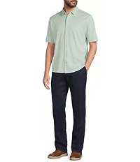 Roundtree & Yorke TravelSmart Short Sleeve Solid/Non-Solid Button Front Shirt