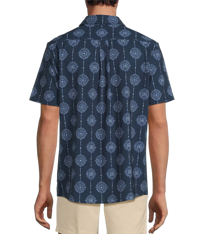 Rowm Performance Rec + Relax Short Sleeve Line Medallion Print Textured Shirt