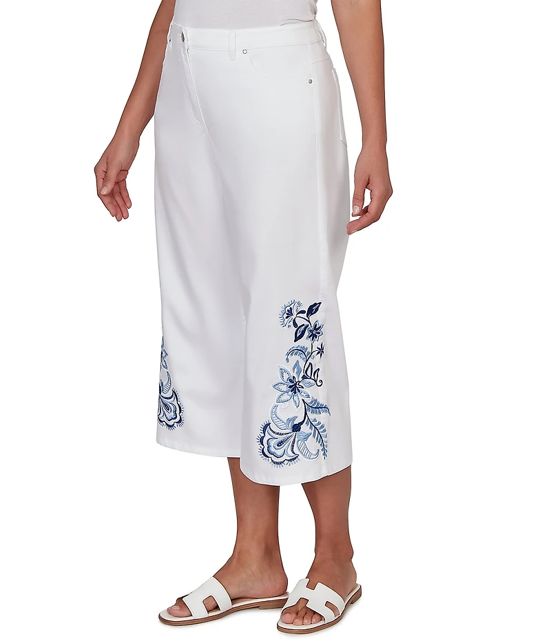 Ruby Rd. Petite Size Embroidered Wide-Leg Capri Denim Pants