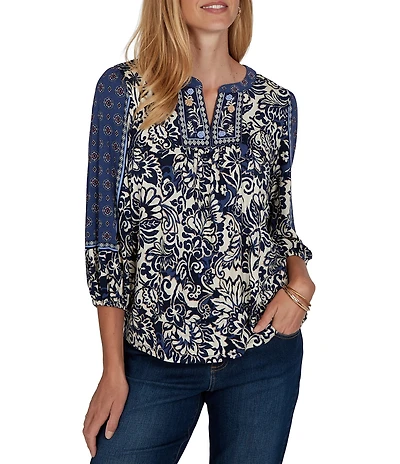 Ruby Rd. Petite Size Knit English Foliage Embroidered Split Round Neck 3/4 Sleeve Top