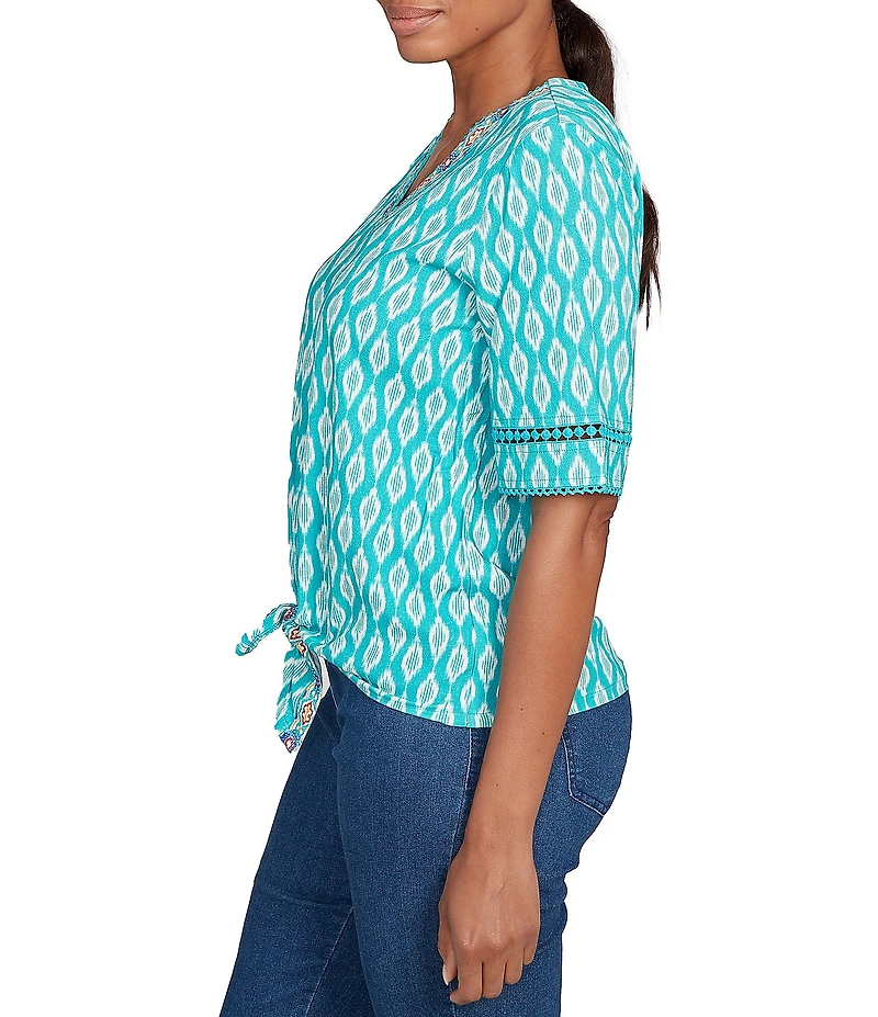 Ruby Rd. Petite Size Soft Linen Blend Crepe Geometric Print V-Neck Short Sleeve Tie-Front Top