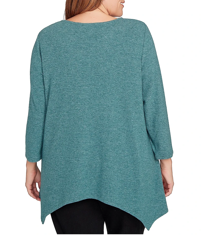 Ruby Rd. Plus Size Scoop Neck 3/4 Sleeve Sharkbite Hem Knit Top