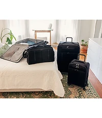 Samsonite Bantam 2.0 Collection Expandable Spinner Suitcase