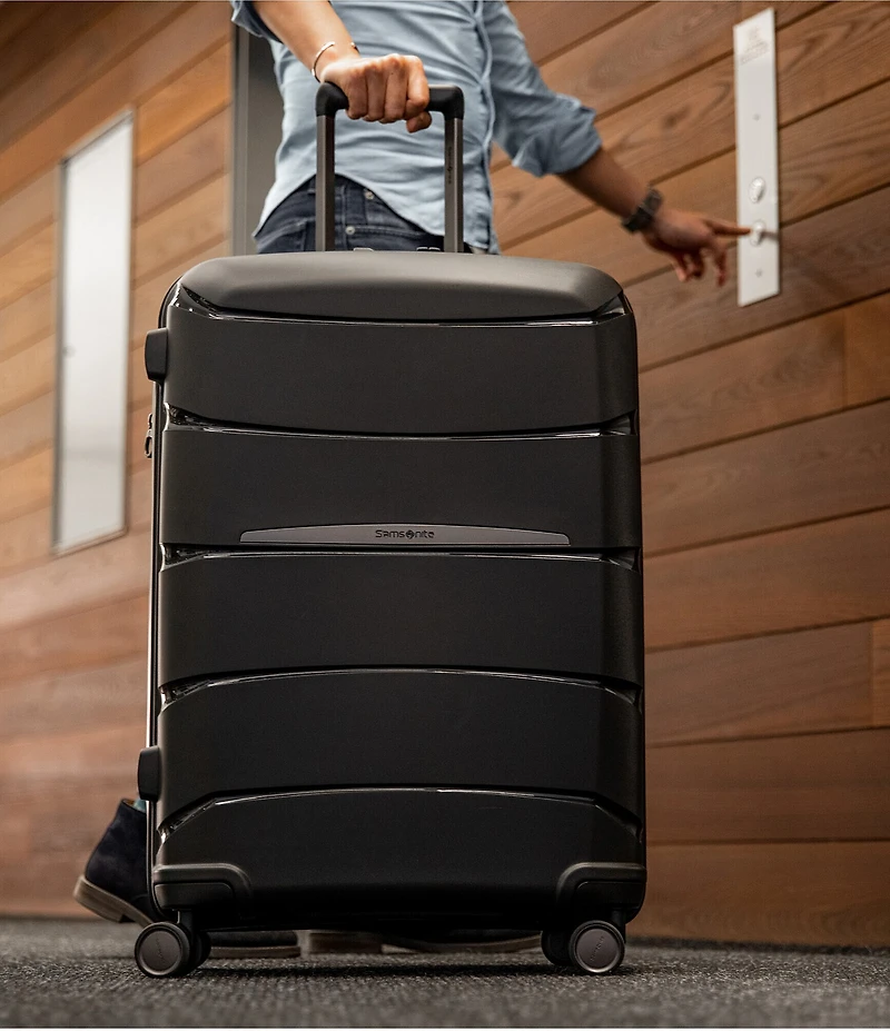Samsonite Outline Pro 24#double; Hardside Expandable Medium Spinner Suitcase