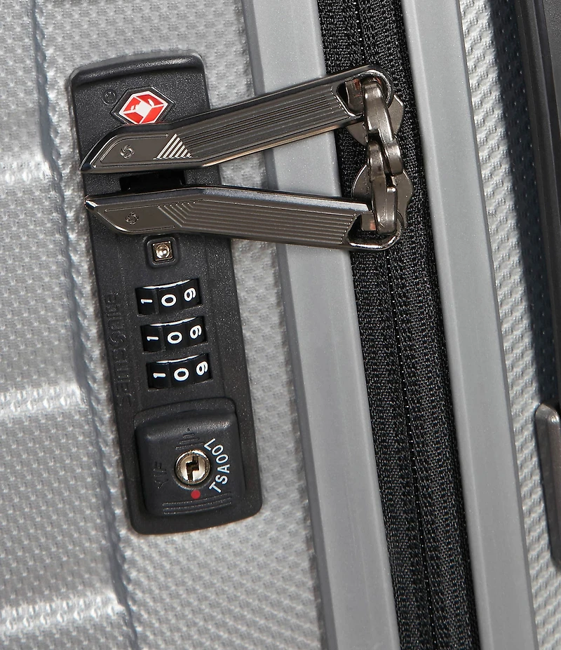 Samsonite Proxis Medium Spinner Suitcase