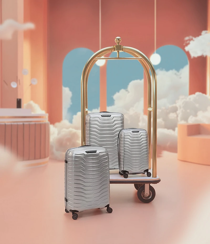 Samsonite Proxis Medium Spinner Suitcase