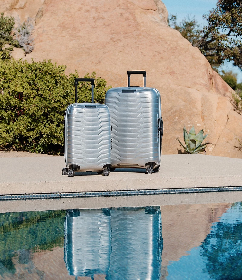Samsonite Proxis Medium Spinner Suitcase
