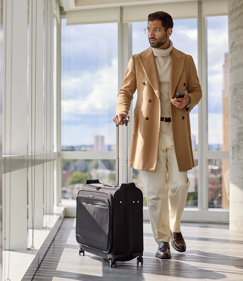 Samsonite Silhouette 18 Softside Gartment Bag Spinner