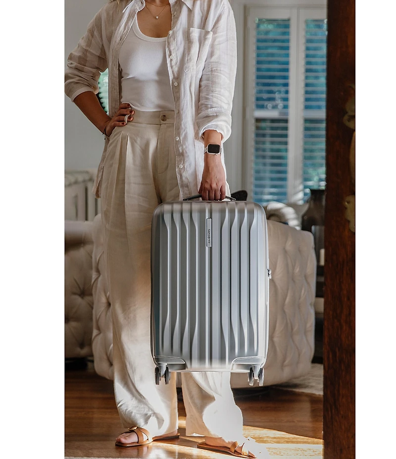 Samsonite Uplift Hardside X-Large Spinner Suitcase