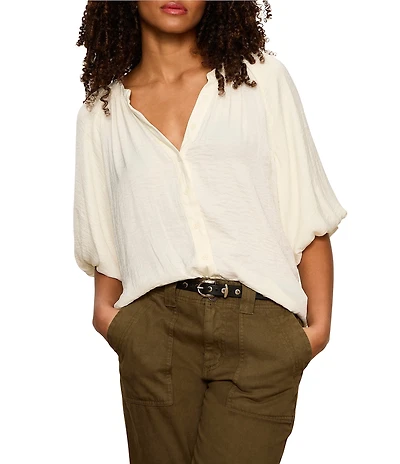 Sanctuary Plenty of Love Split Neck Short Bubble Sleeve Crinkle Sateen Blouse