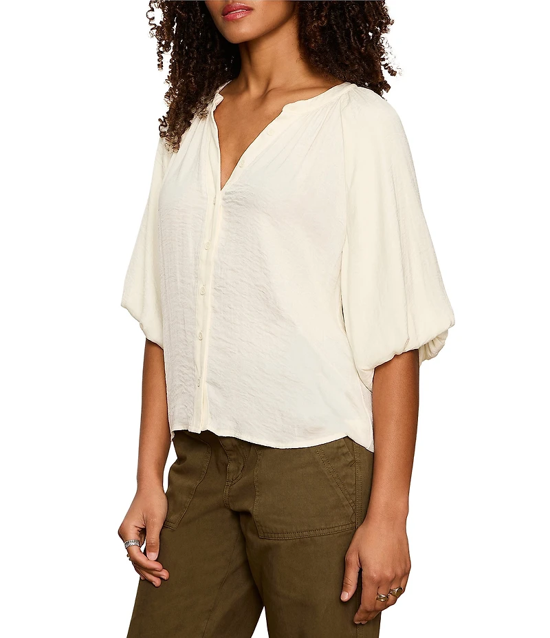 Sanctuary Plenty of Love Split Neck Short Bubble Sleeve Crinkle Sateen Blouse
