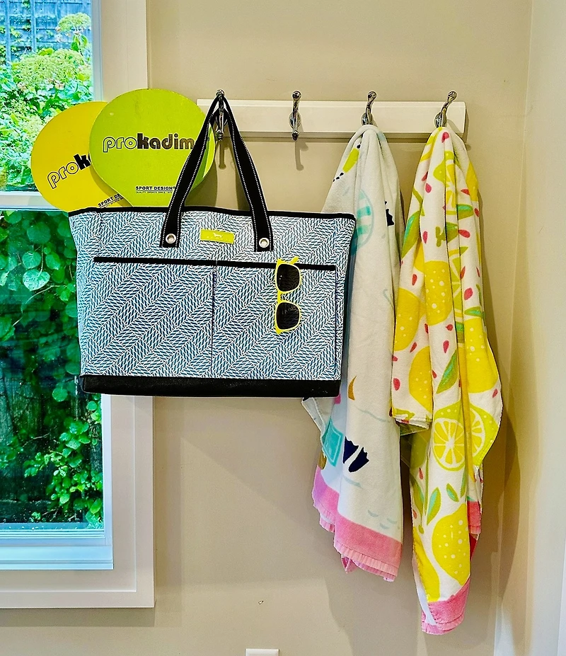 SCOUT Twisted Sister Ben Pocket Tote Bag