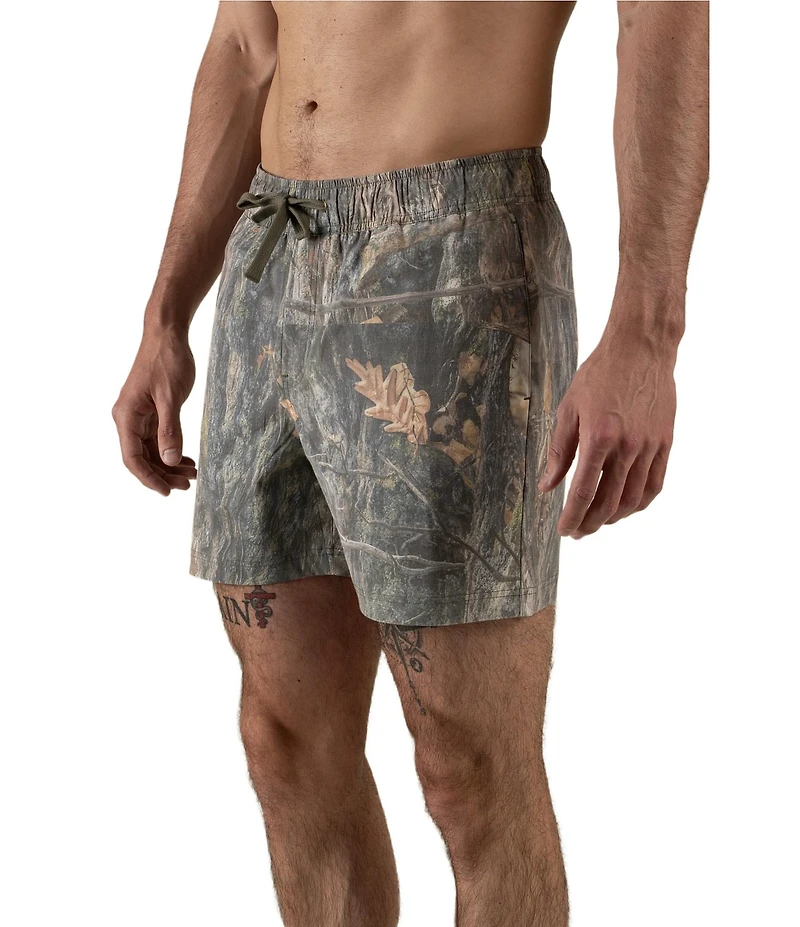 Sendero Provisions Co. Barton Camo 5#double; Inseam Board Shorts
