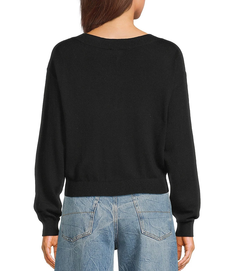 Signature 8 V-Neck Long Sleeve Sweater