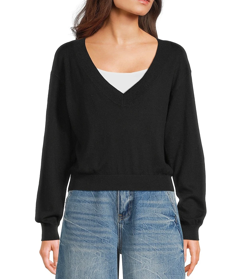 Signature 8 V-Neck Long Sleeve Sweater