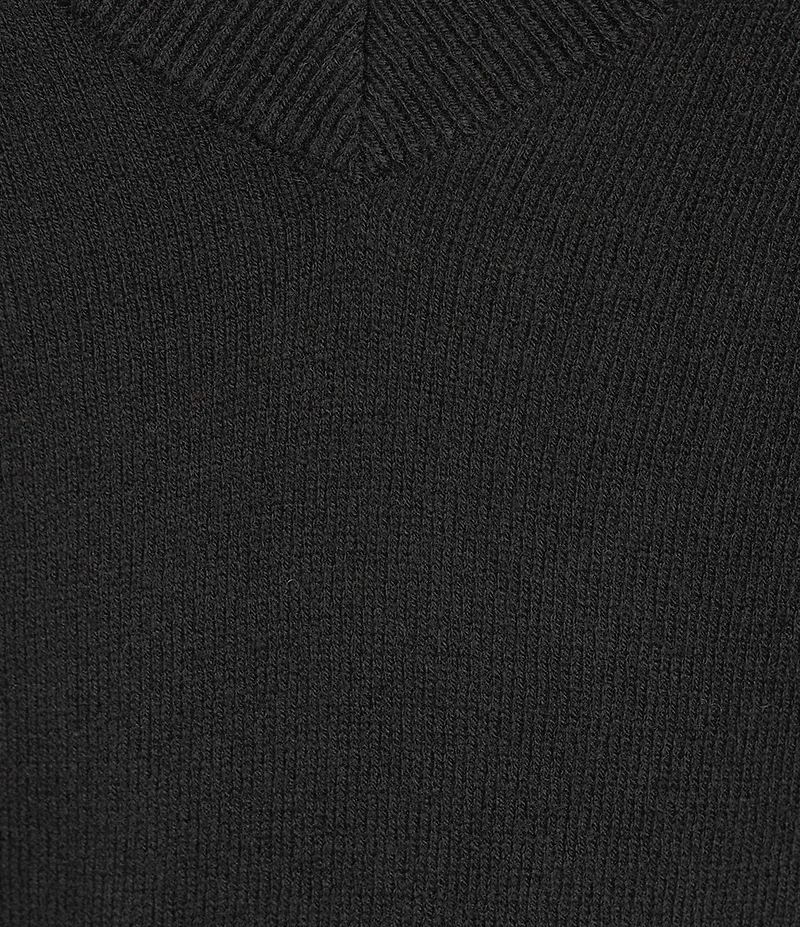 Signature 8 V-Neck Long Sleeve Sweater