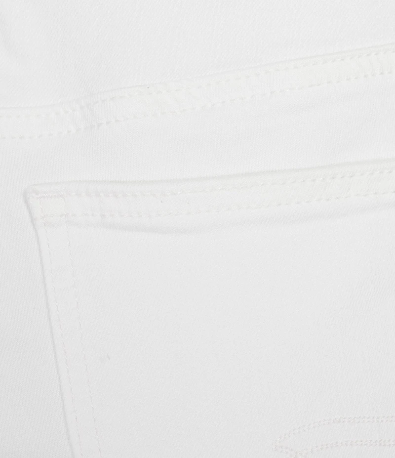 Silver Jeans Co. Elyse Mid Rise Capri Jeans