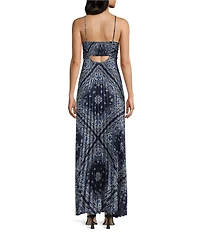 Skies Are Blue Bandana Print V-Neck Sleeveless Pleated Maxi Dress